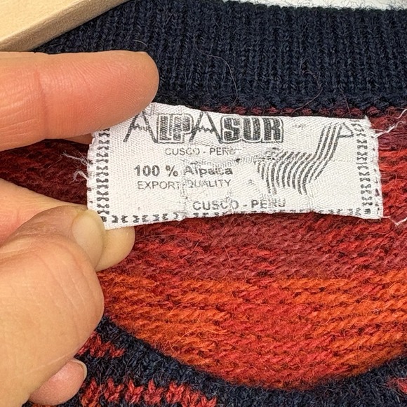 Vintage Peruvian Alpaca Women's S Cardigan Geometric Pattern Boho Hippie Indie - Picture 2 of 8